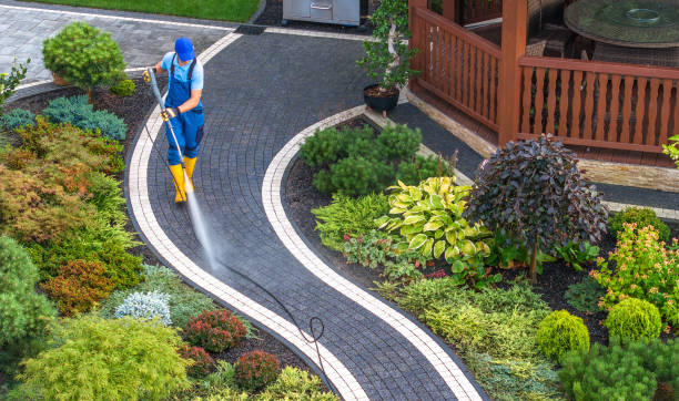 Best Deck Pressure Washing  in Country Clu, FL